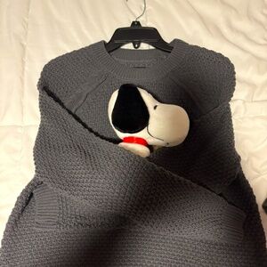 Gap gray knit sweater (PLUSH NOT INCLUDED)